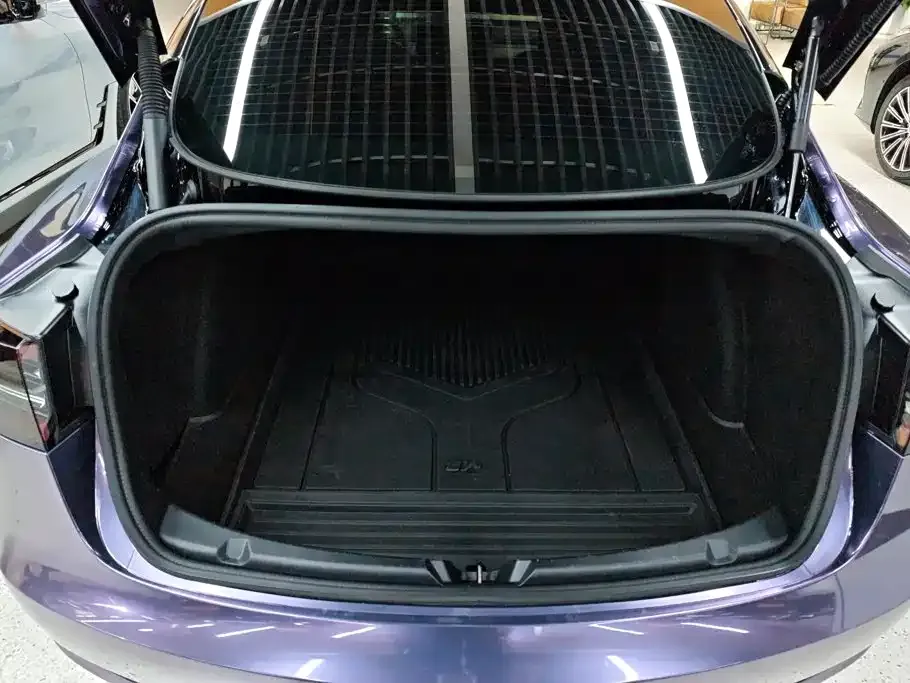 Tesla Model 3 — фото 7