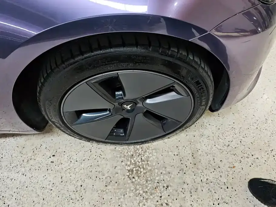 Tesla Model 3 — фото 4