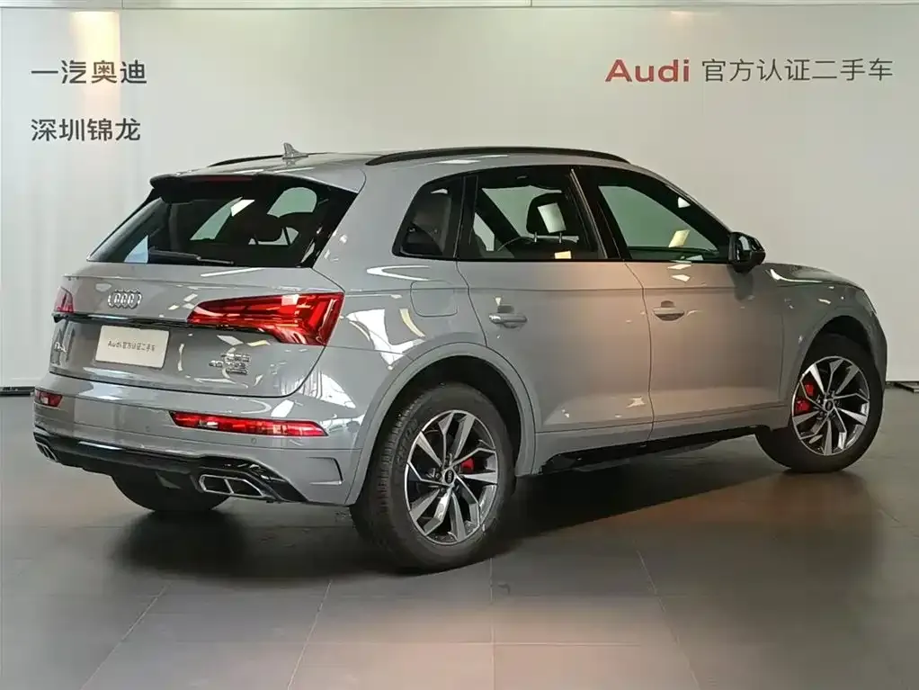 Audi Q5L — фото 10