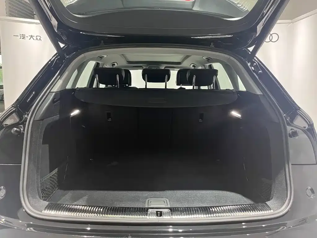 Audi Q5L Sportback — фото 8