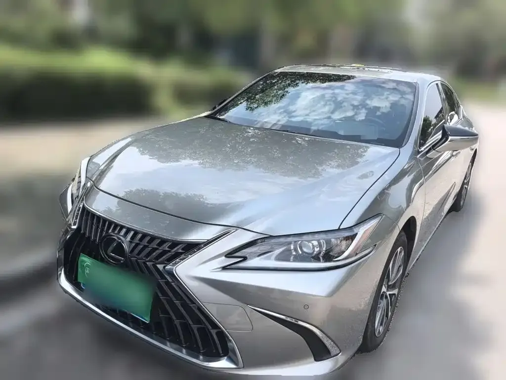 Lexus ES — фото 10
