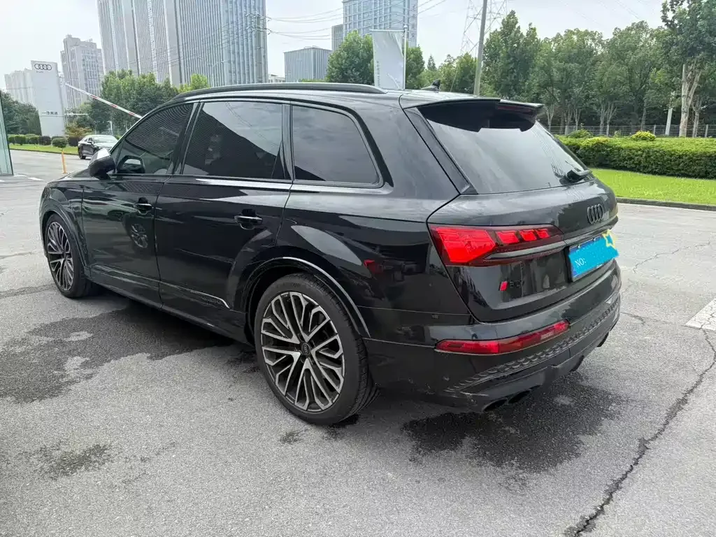 Audi SQ7 — фото 8