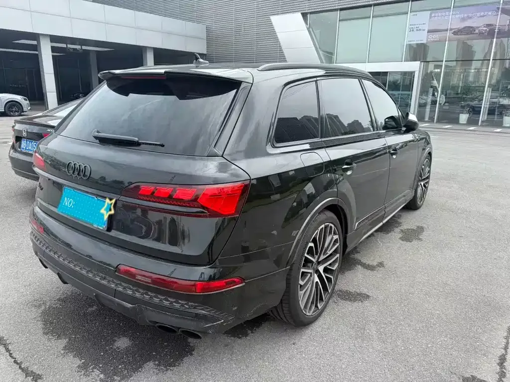Audi SQ7 — фото 7