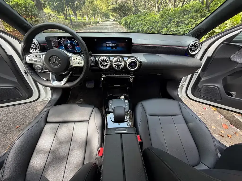 Mercedes-Benz A-Class — фото 10