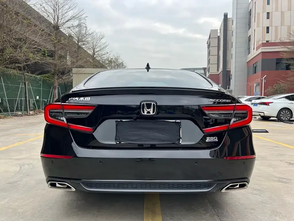 Honda Accord — фото 7