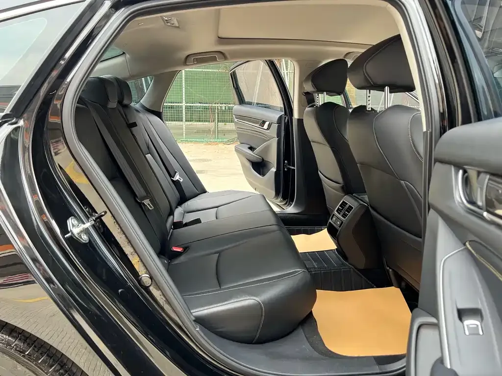 Honda Accord — фото 5
