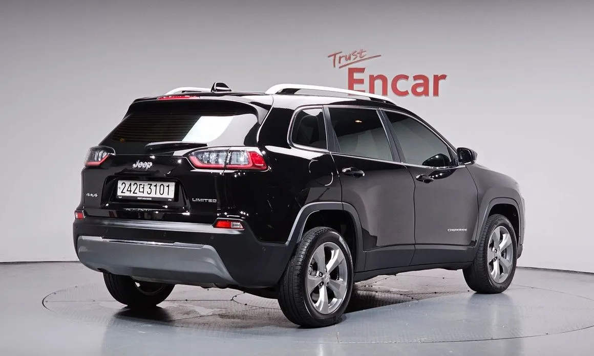 Jeep Cherokee 2021 из KR, фото 2