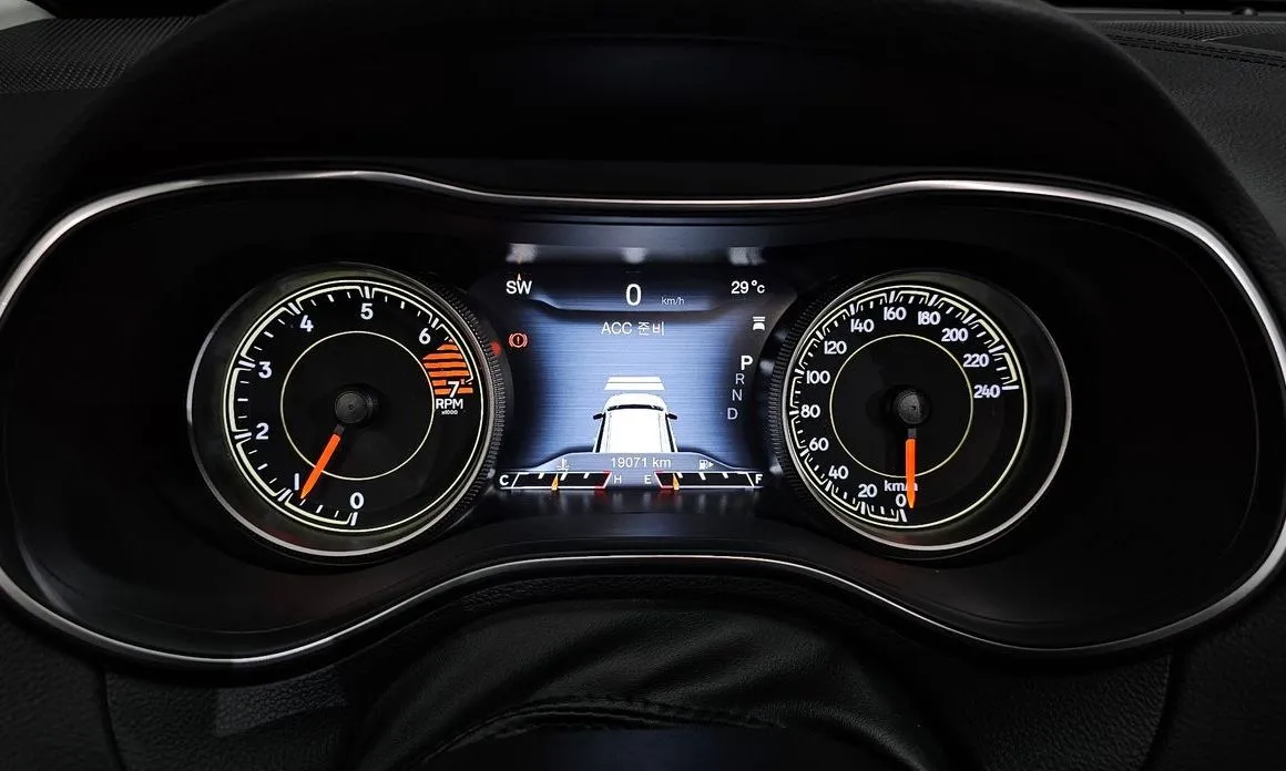 Jeep Cherokee 2021 из KR, фото 10