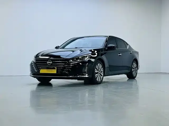 Nissan Teana — фото 1