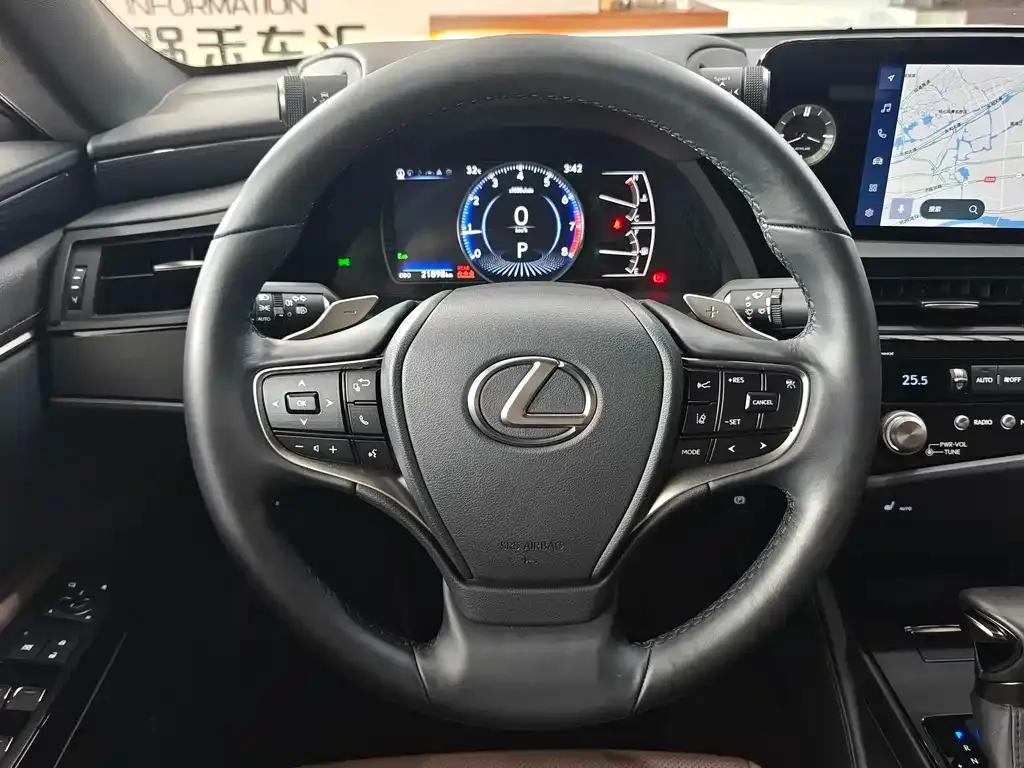 Lexus ES — фото 6