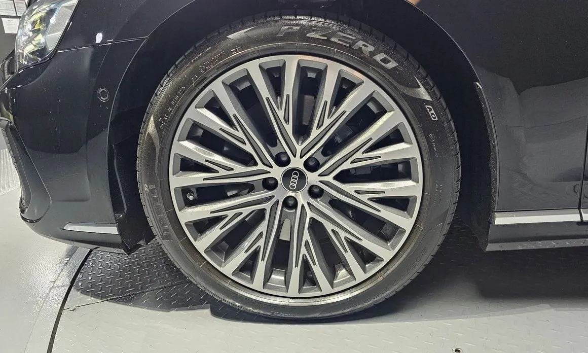 Audi A8 2022 из KR, фото 2