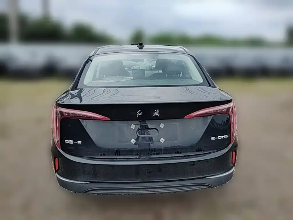 Hongqi E-QM5 — фото 2