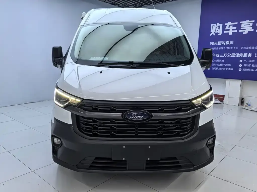 Ford Transit 2023 из CN, фото 2