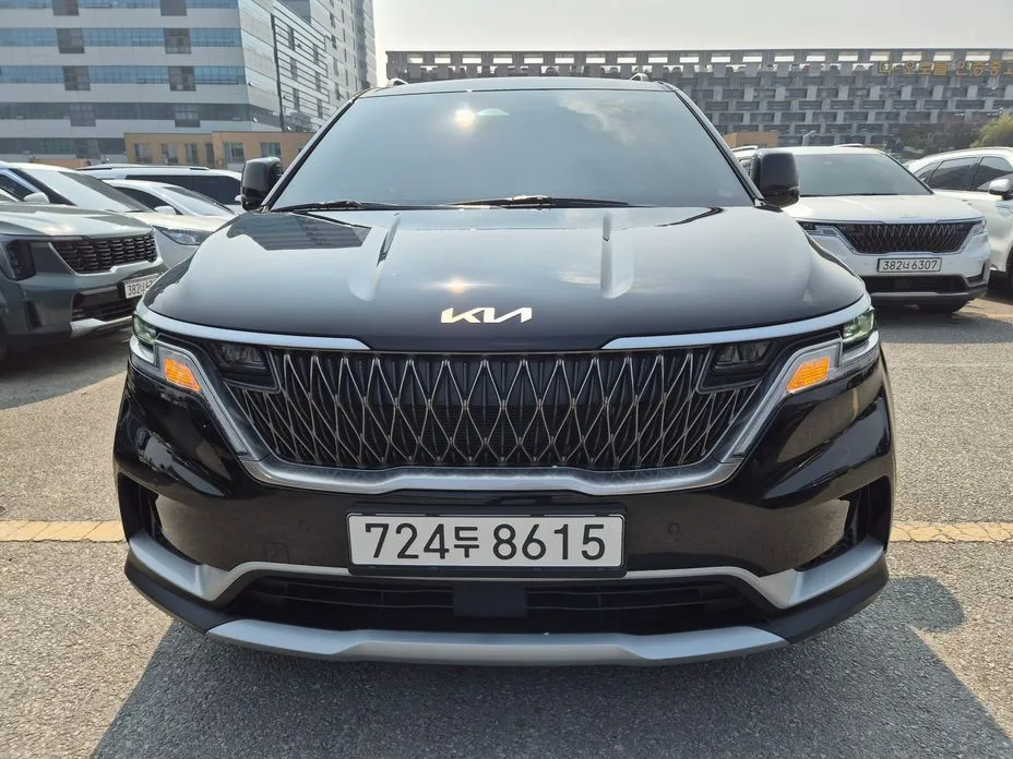 Kia Carnival — фото 1