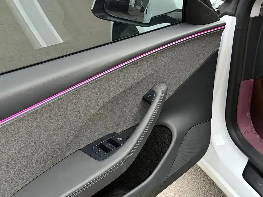 Tesla Model 3 — фото 10