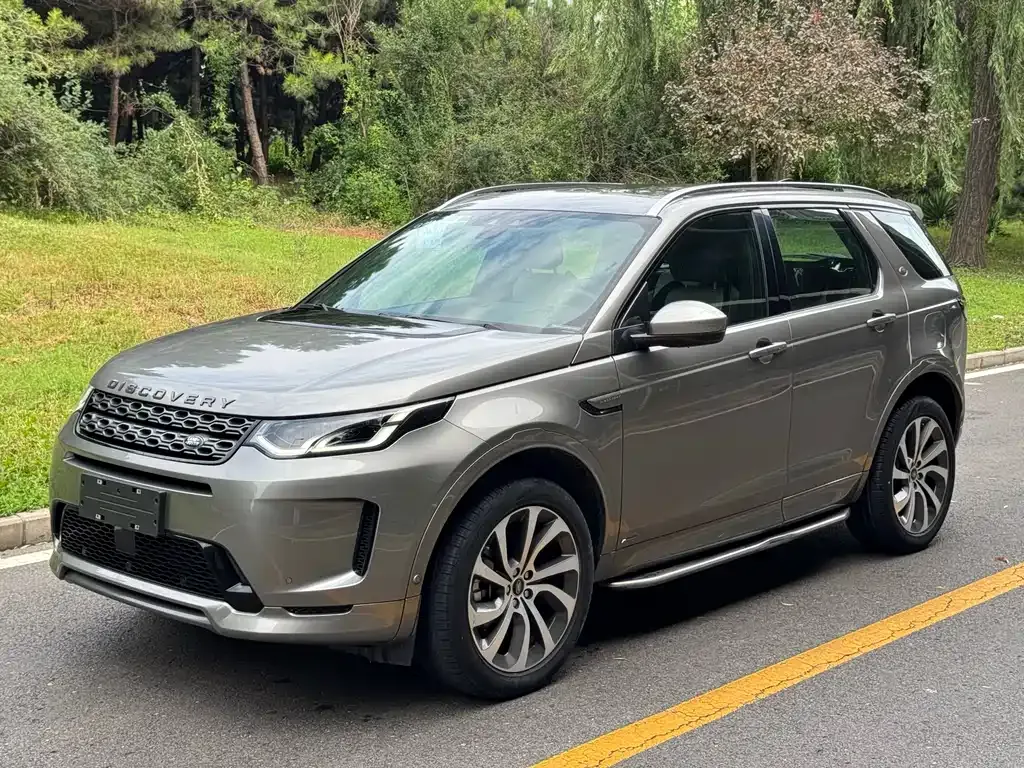 Land Rover Discovery Sport Hybrid — фото 1