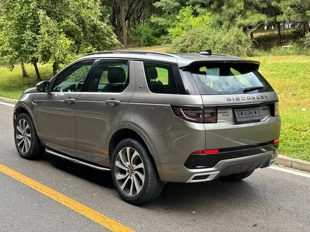 Land Rover Discovery Sport Hybrid — фото 10