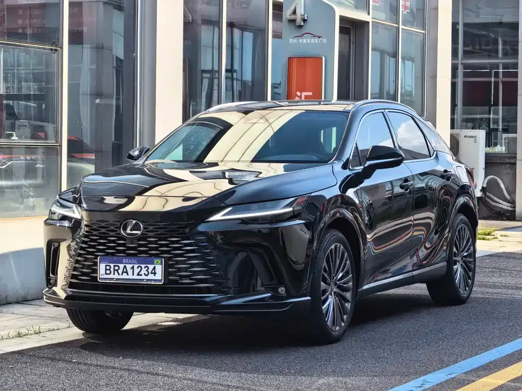 Lexus RX — фото 1