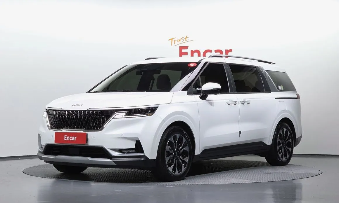 Kia Carnival — фото 1