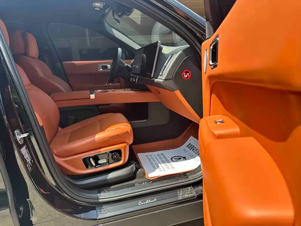 Li Auto L8 — фото 2