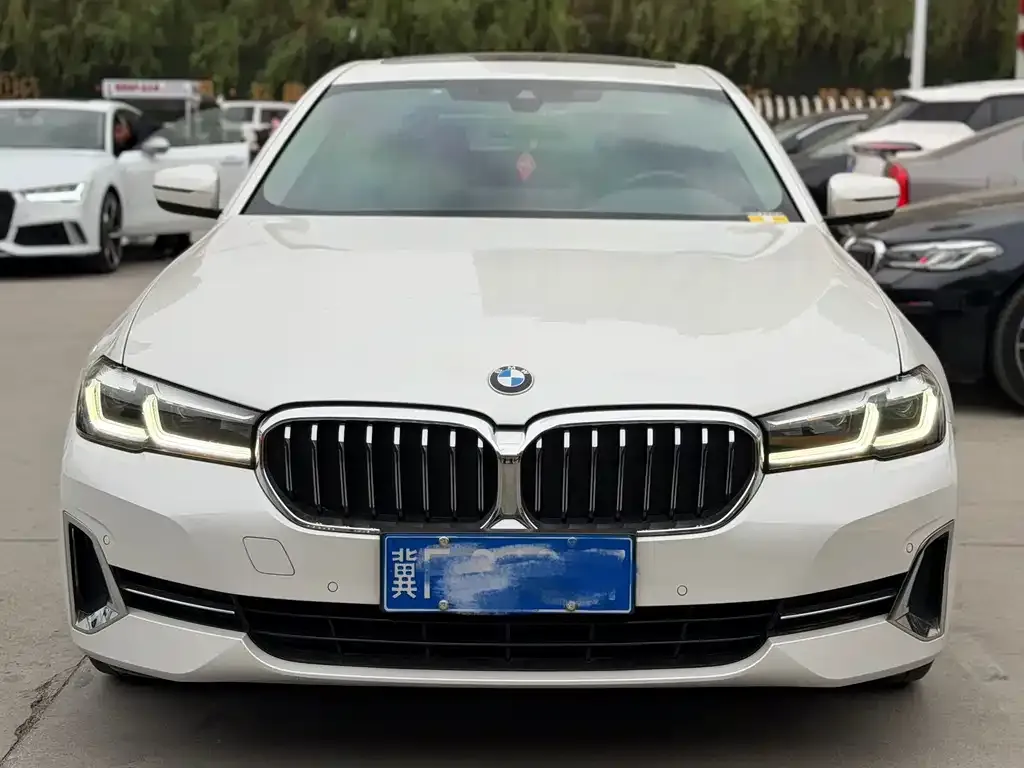 BMW 5 Series — фото 2