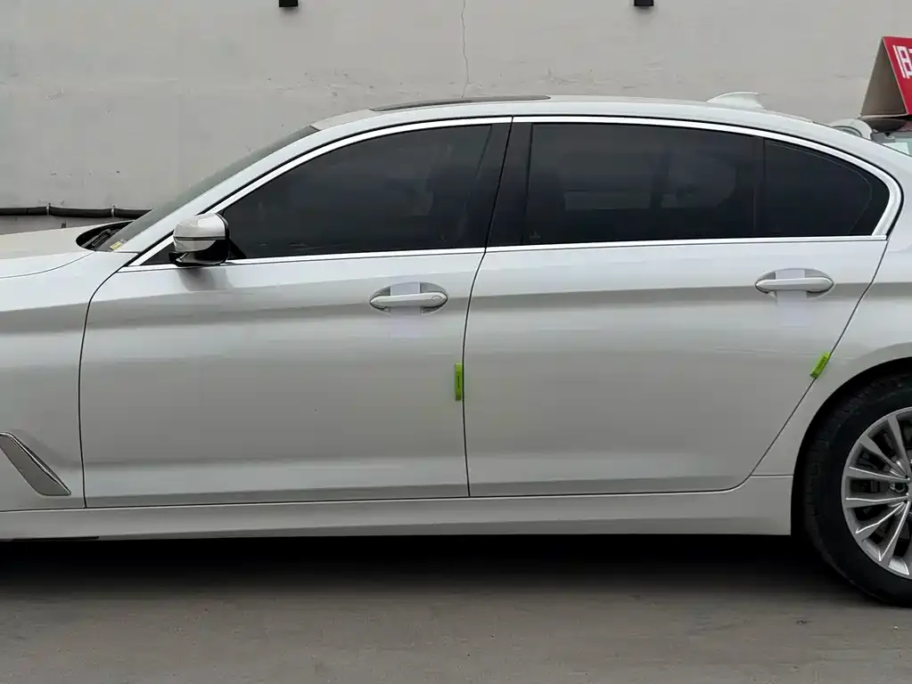BMW 5 Series — фото 3