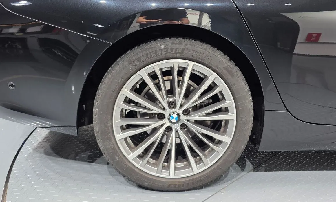BMW 3-Series 2022 из KR, фото 8