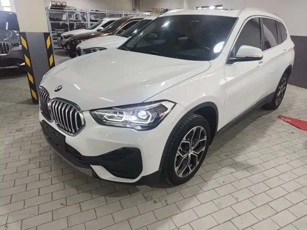 BMW X1 — фото 7