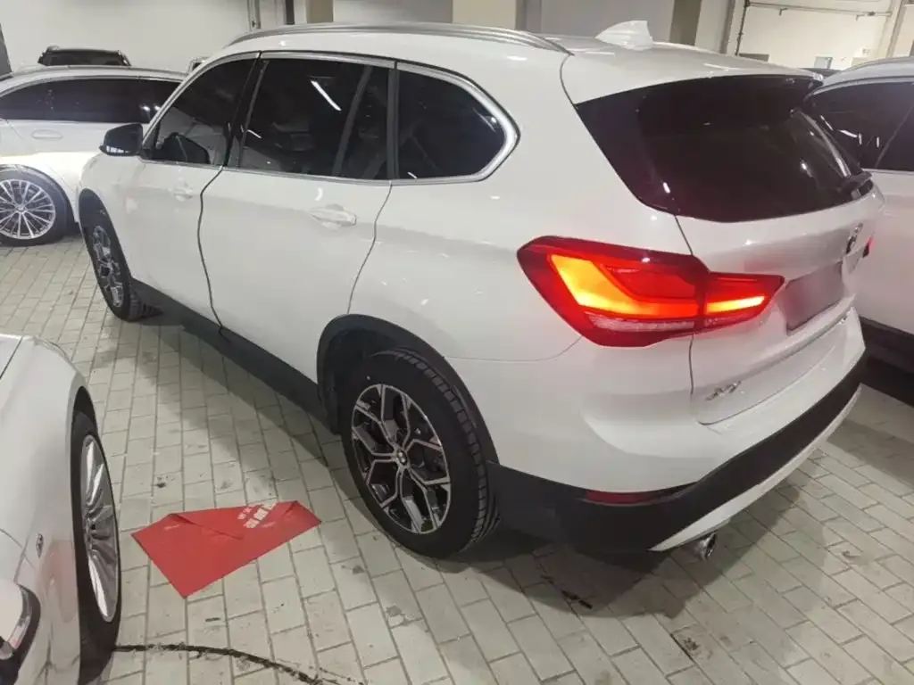BMW X1 — фото 10