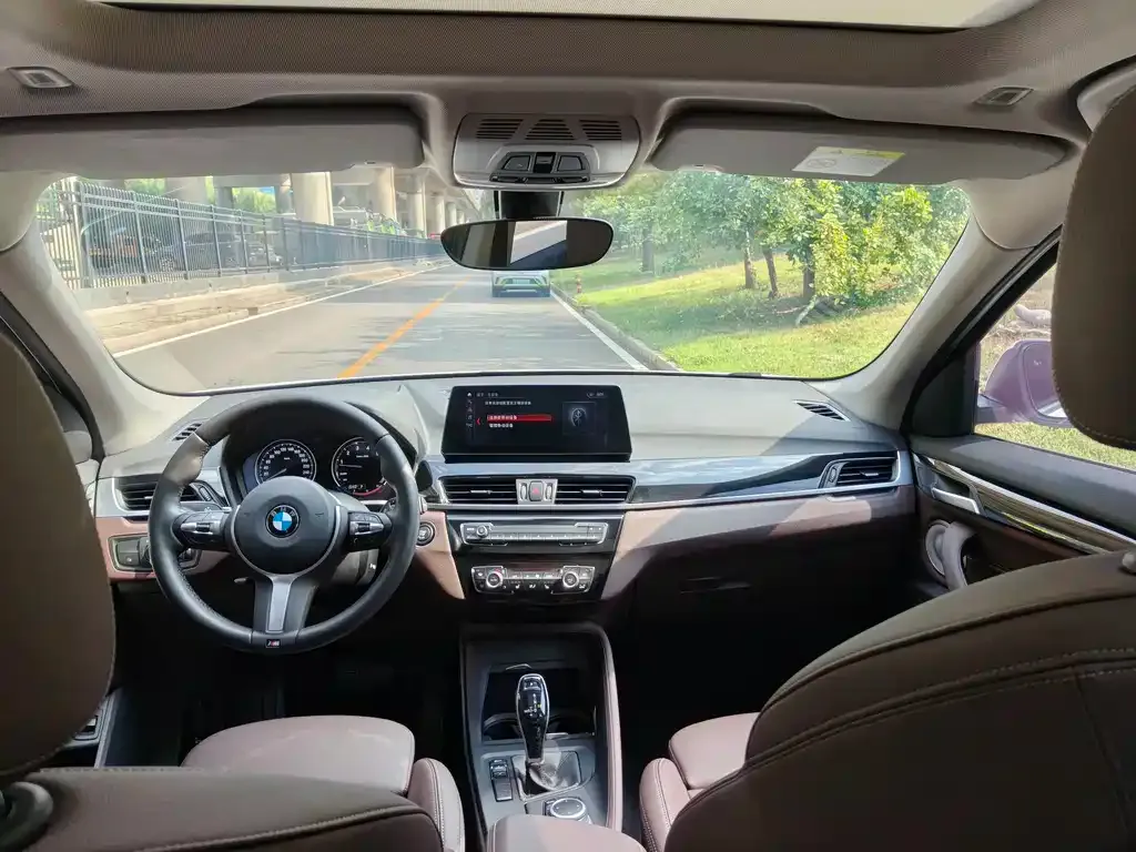 BMW X1 — фото 10
