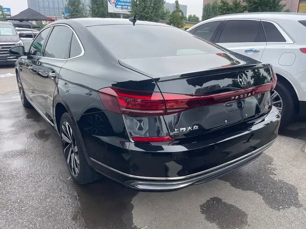 Volkswagen Passat — фото 9