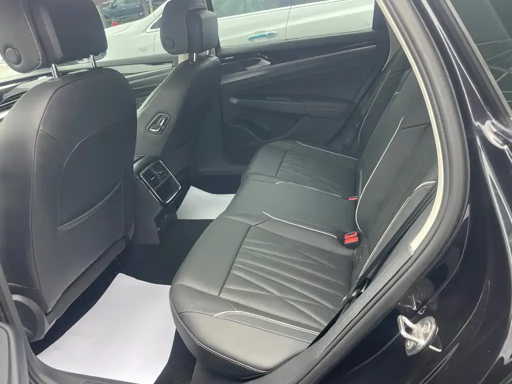 Volkswagen Passat — фото 3