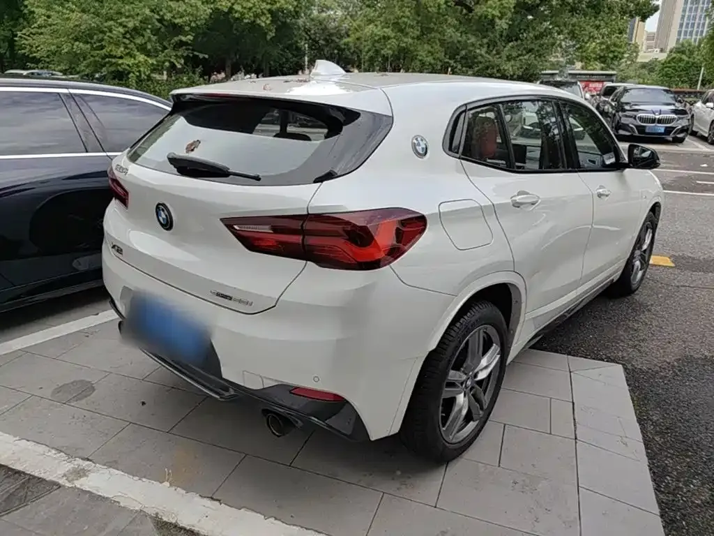 BMW X2 — фото 10