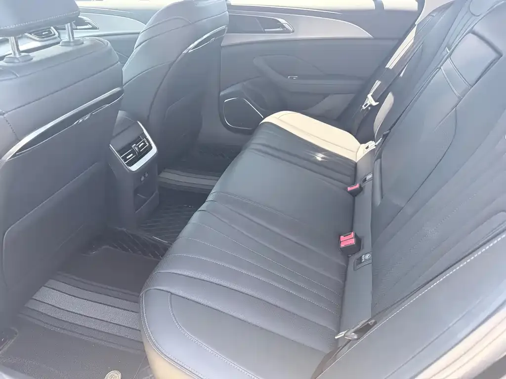 Hongqi H5 2024 из CN, фото 2
