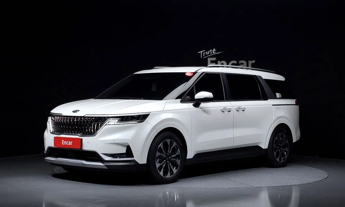 Kia Carnival — фото 1