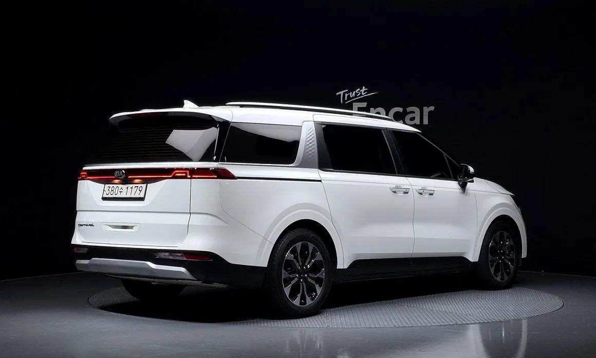 Kia Carnival — фото 2