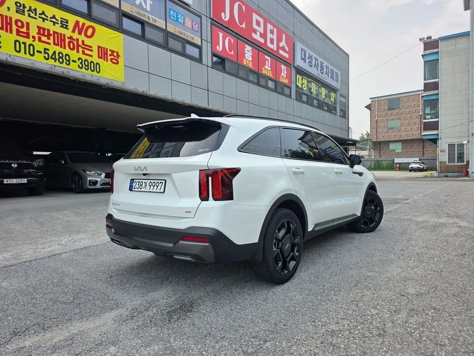 Kia Sorento — фото 7