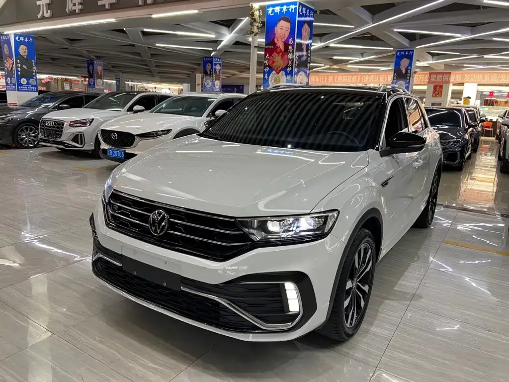 Volkswagen T-Roc — фото 1