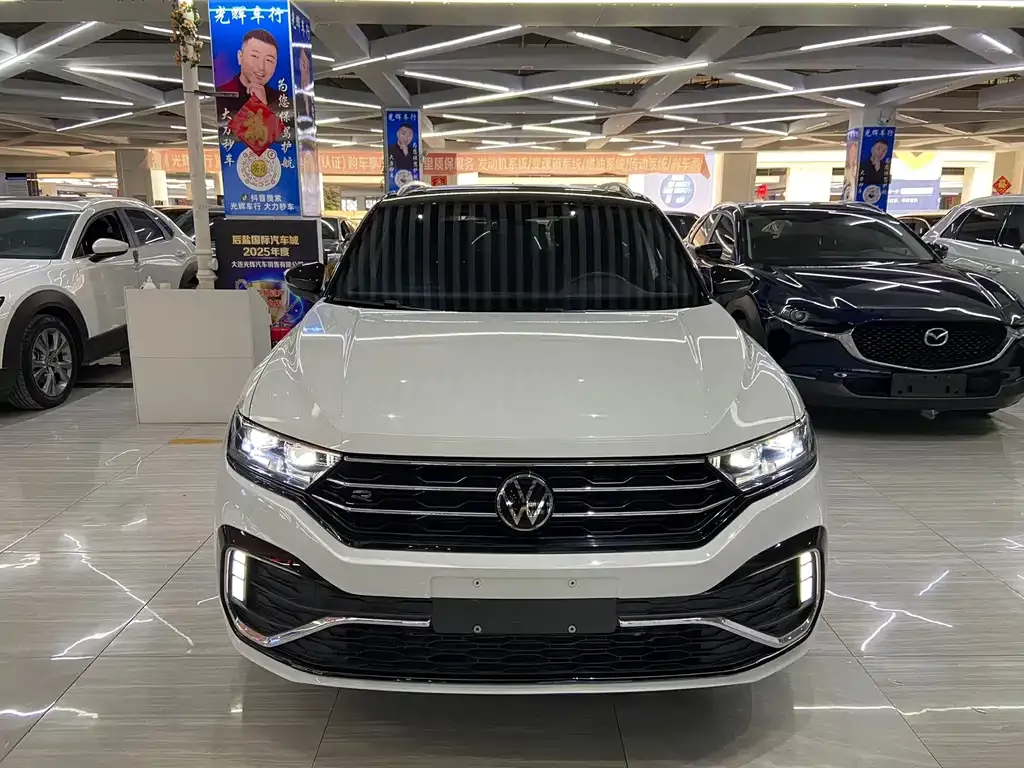 Volkswagen T-Roc — фото 7