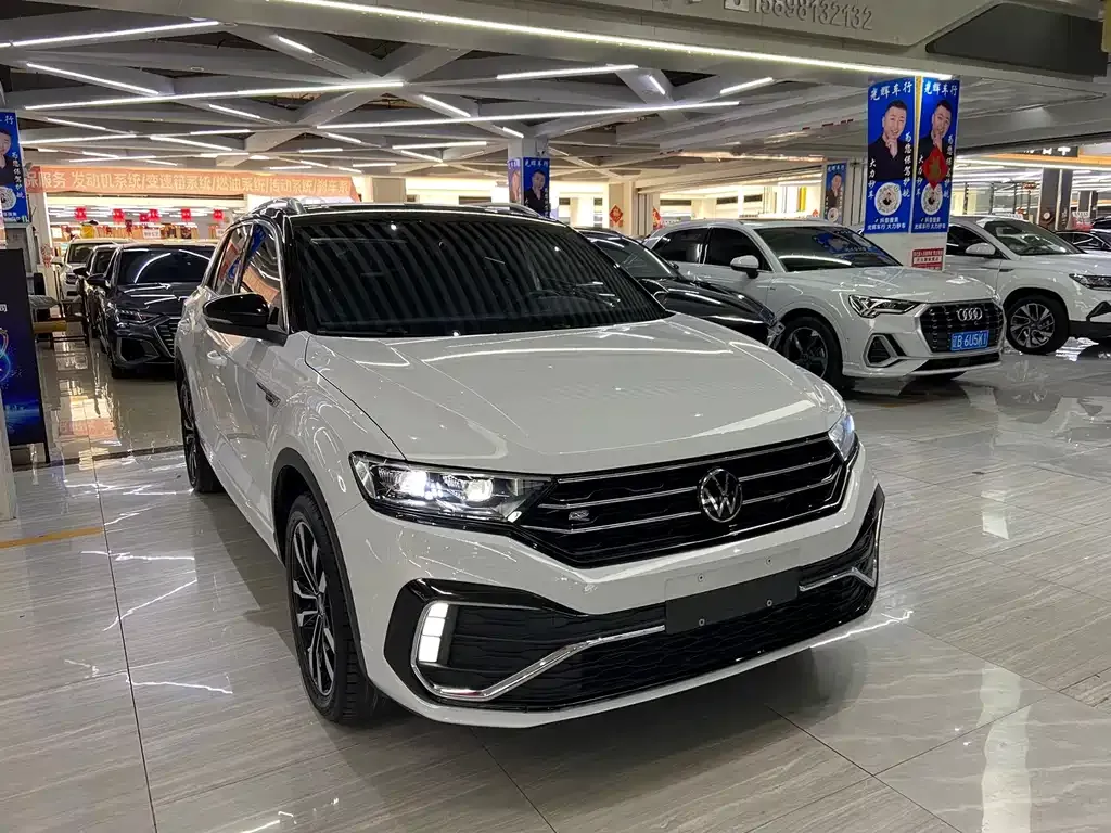 Volkswagen T-Roc — фото 8