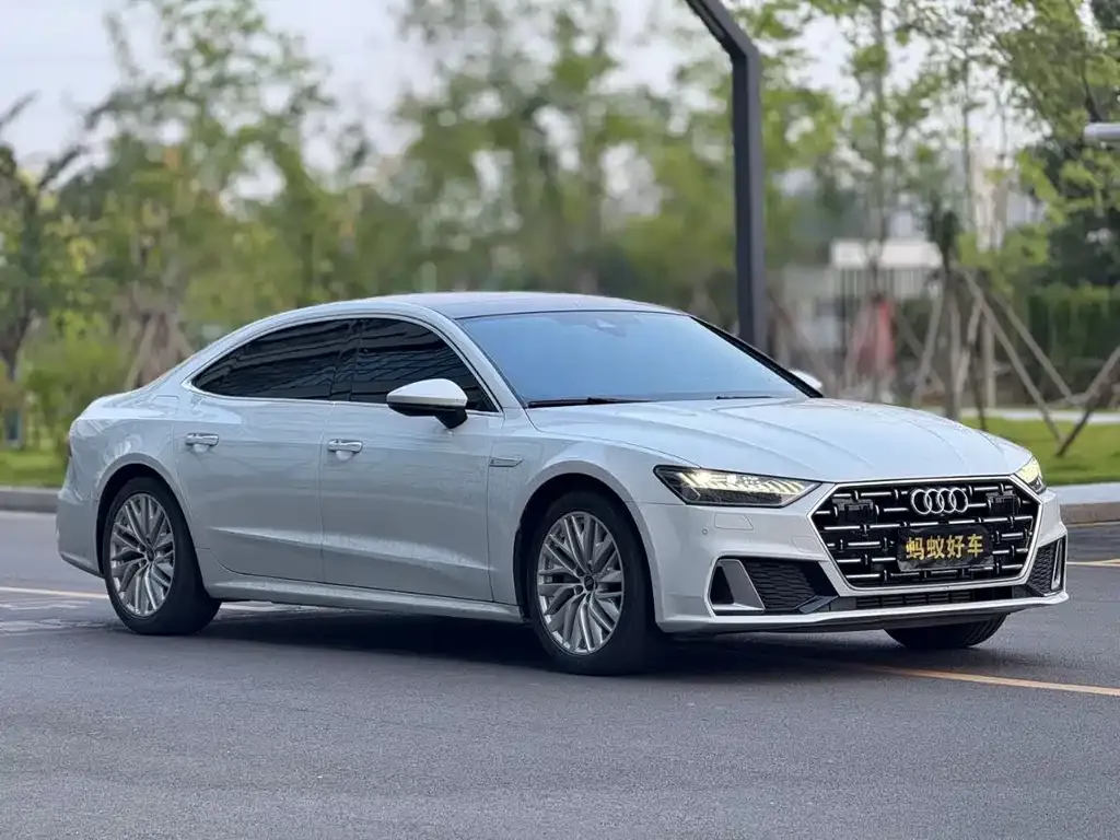Audi A7L — фото 7
