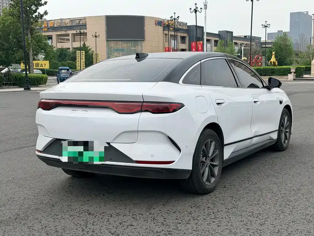 BYD Qin L — фото 10