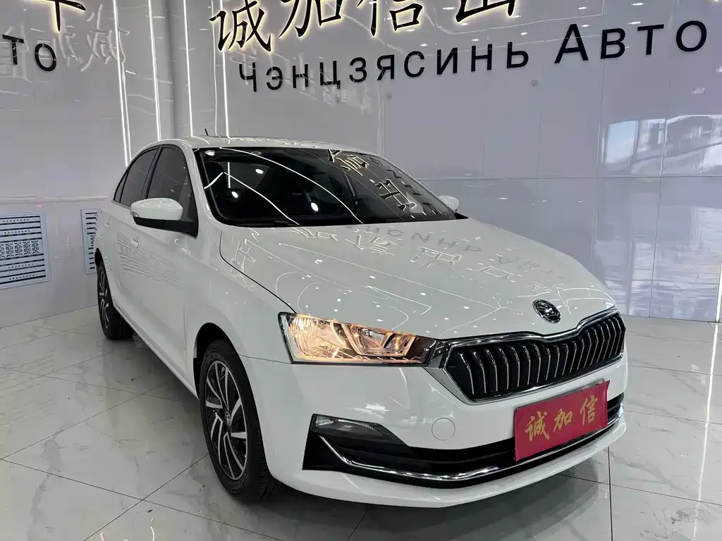 Skoda Rapid — фото 4