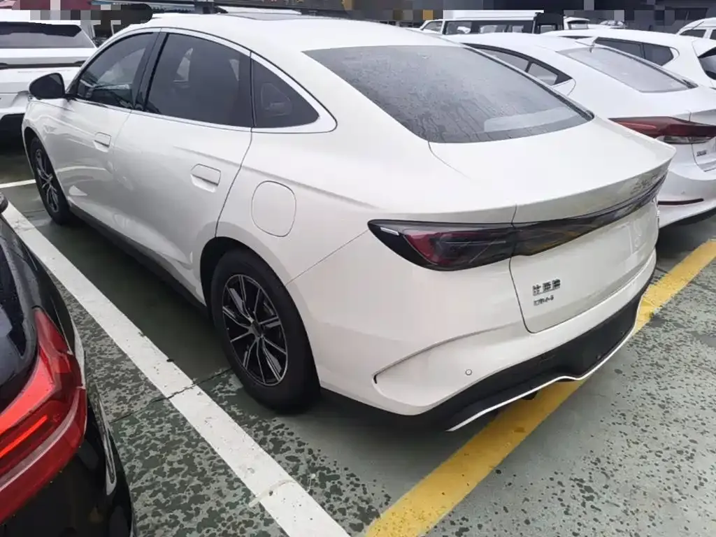 BYD Seal 06 — фото 10