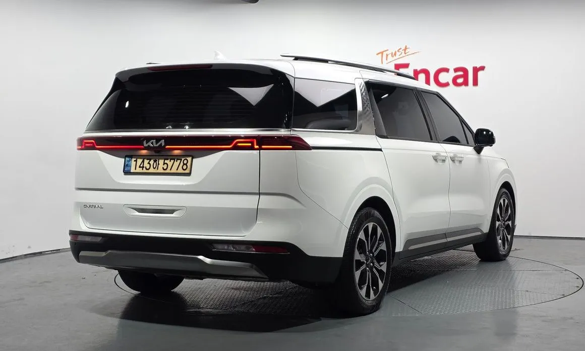 Kia Carnival — фото 4