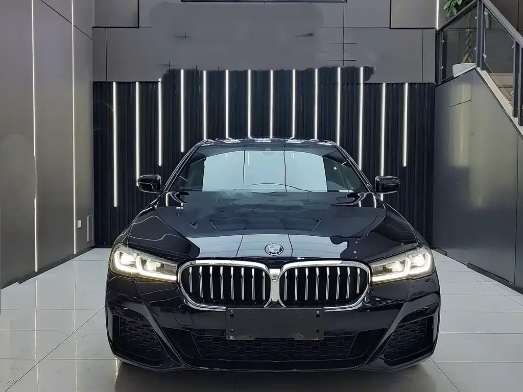 BMW 5 Series — фото 2