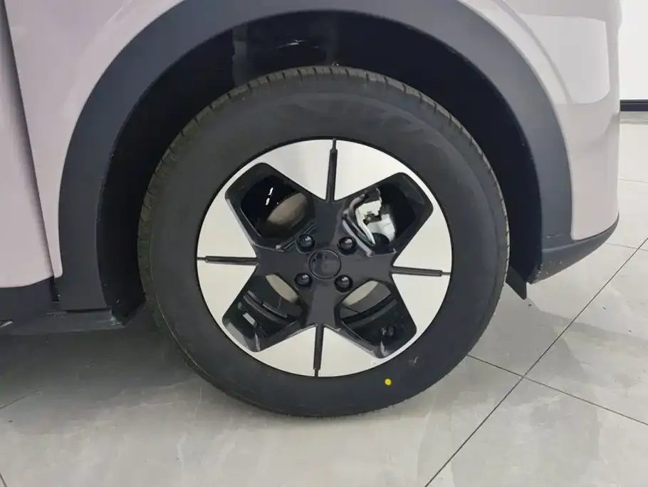 Geely Starburst — фото 10