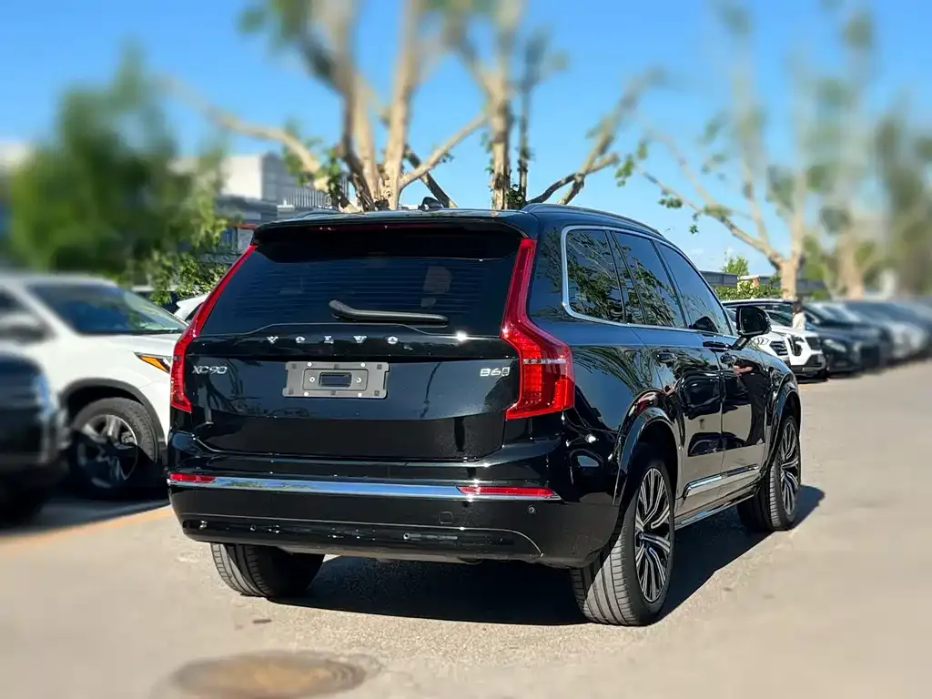 Volvo XC90 — фото 2