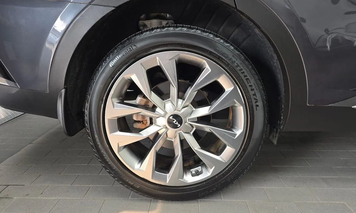 Kia Sorento — фото 10