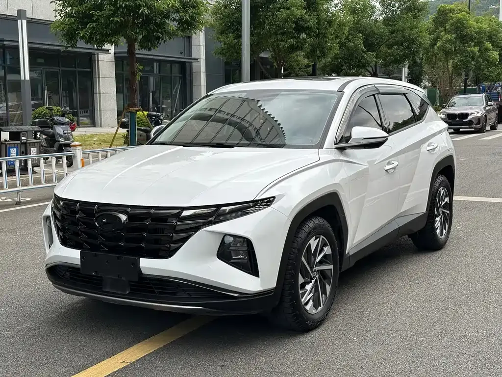 Hyundai Tucson — фото 1